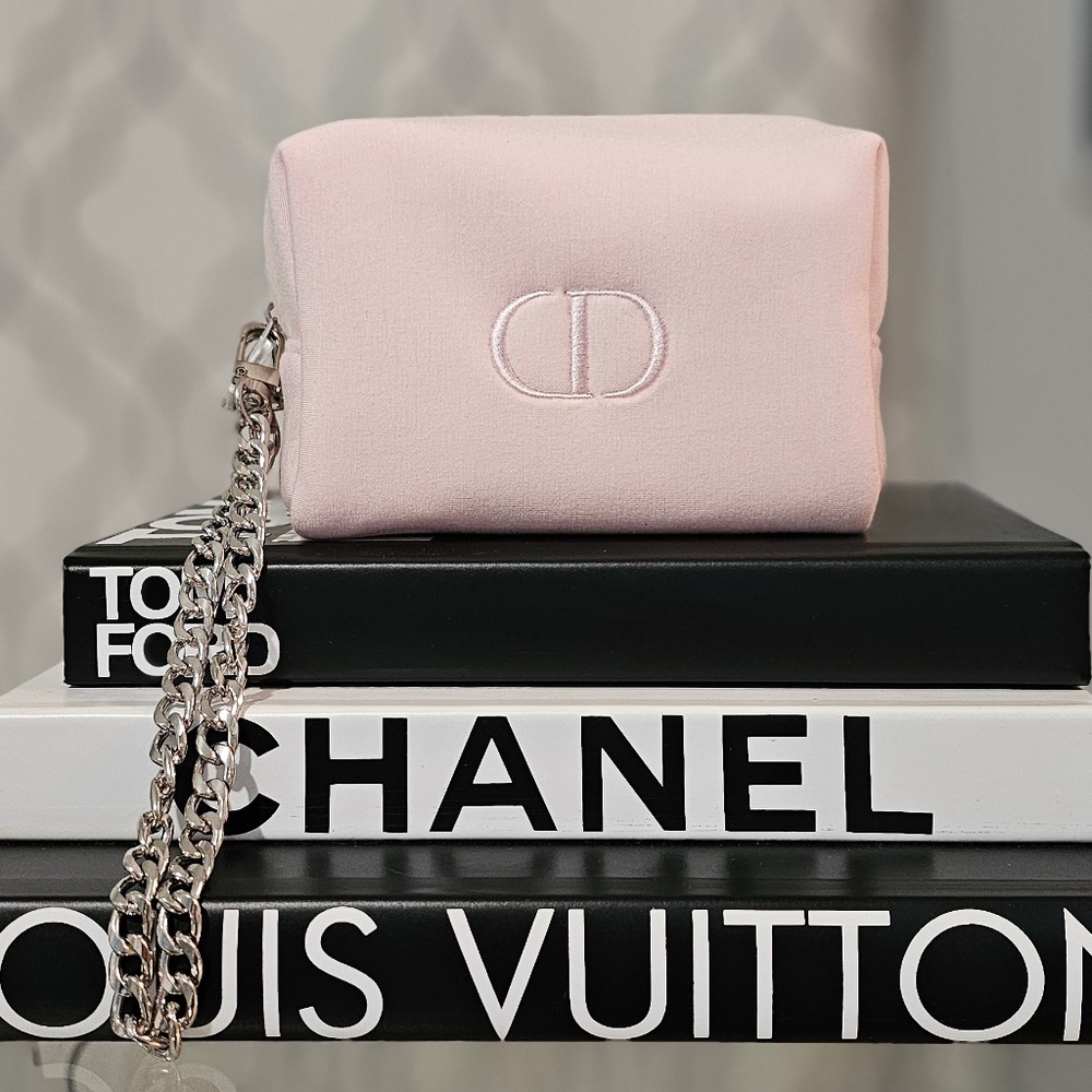 DIOR Pink Clutch Bag Purse with Silver Strap. New Wristlet 💖